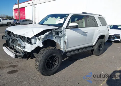 2021 Toyota 4Runner Sr5 из США, поврежденный, VIN JTEMU5JR9M5964858